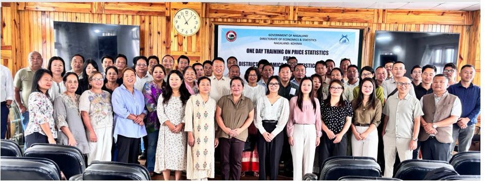 Akunu S Meyase, Secretary to the Government of Nagaland, Economics and Statistics, along with senior officers, DESOs and trainees during the one day State Level Training on Price Statistics.